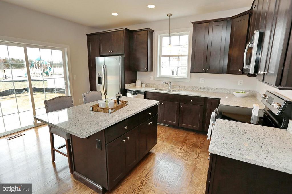 Image 11 of property listing at 3116 ALFALFA CIR, La Plata, MD 20646