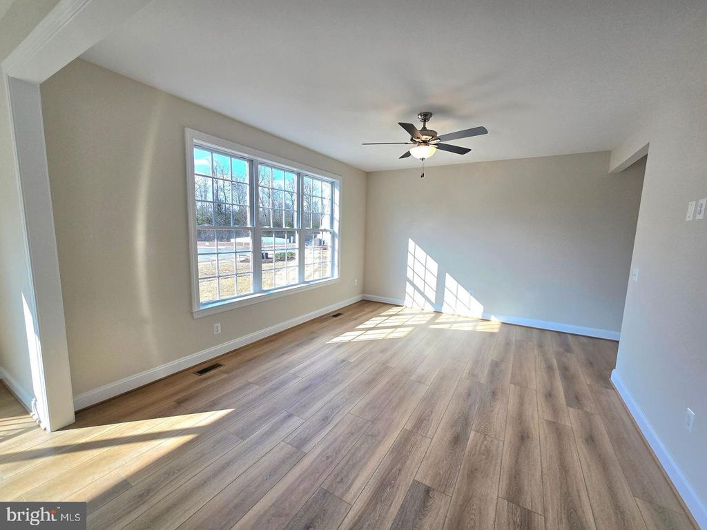 Image 17 of property listing at 3116 ALFALFA CIR, La Plata, MD 20646