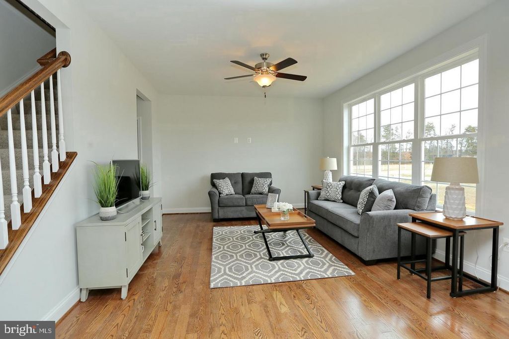 Image 18 of property listing at 3116 ALFALFA CIR, La Plata, MD 20646