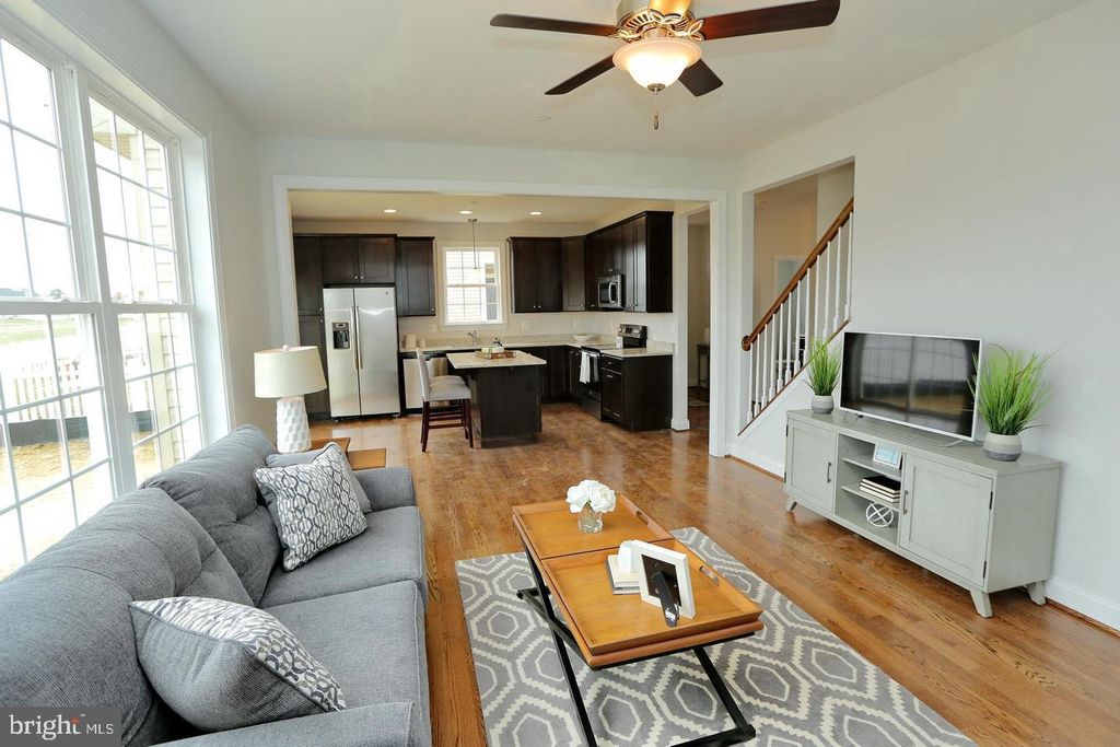 Image 21 of property listing at 3116 ALFALFA CIR, La Plata, MD 20646