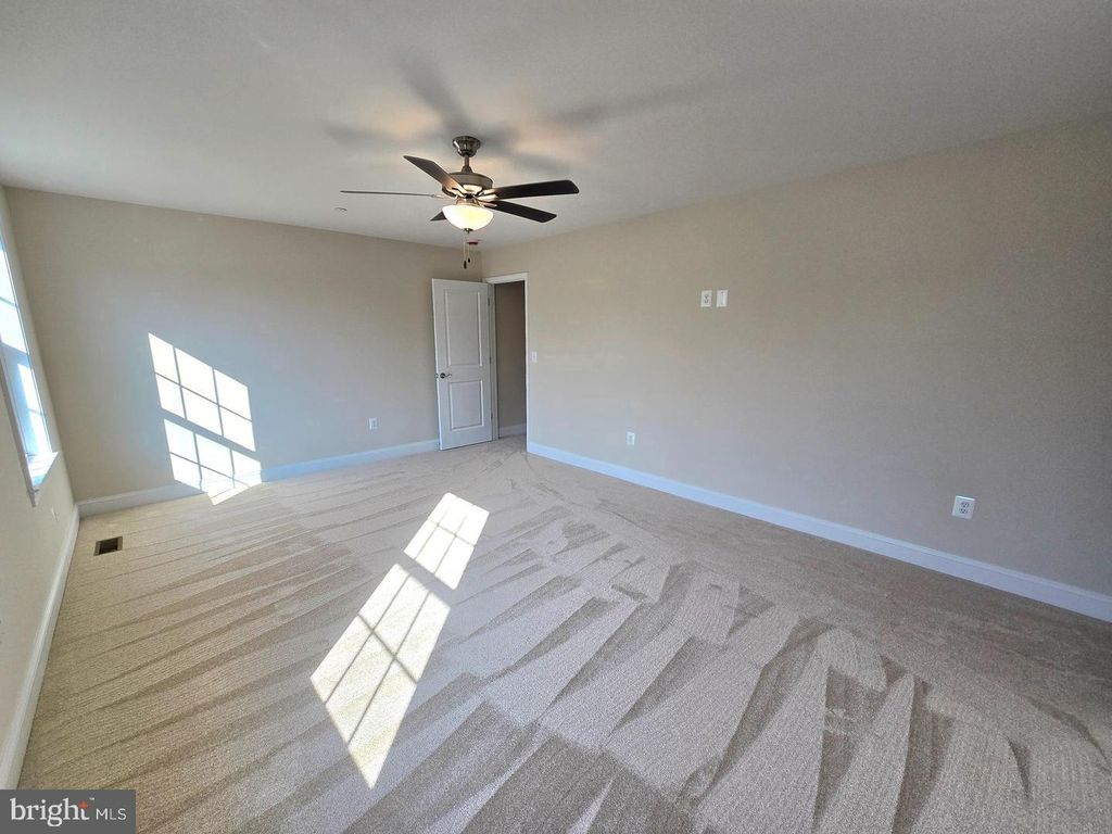 Image 25 of property listing at 3116 ALFALFA CIR, La Plata, MD 20646