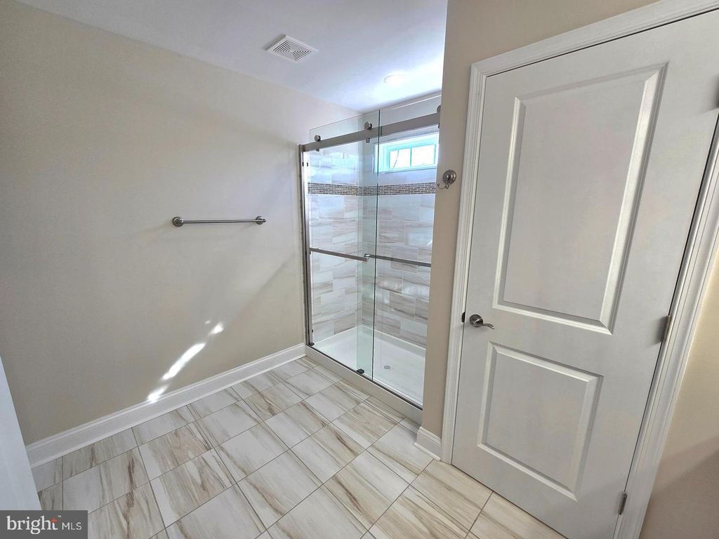 Image 27 of property listing at 3116 ALFALFA CIR, La Plata, MD 20646