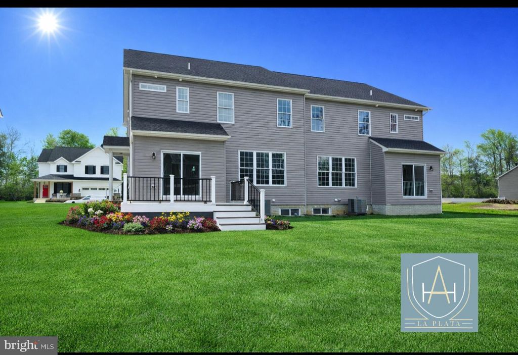 Image 3 of property listing at 3116 ALFALFA CIR, La Plata, MD 20646
