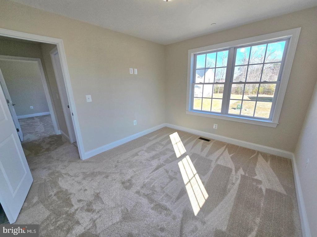 Image 32 of property listing at 3116 ALFALFA CIR, La Plata, MD 20646