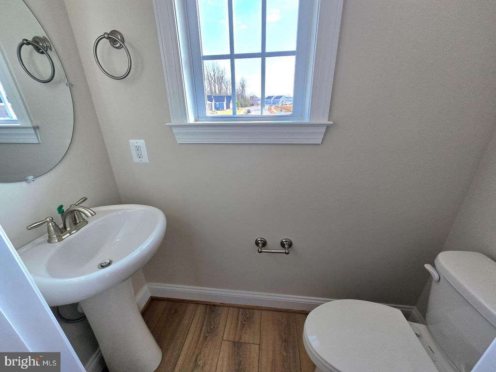 Image 5 of property listing at 3116 ALFALFA CIR, La Plata, MD 20646