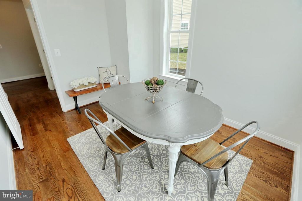 Image 9 of property listing at 3116 ALFALFA CIR, La Plata, MD 20646