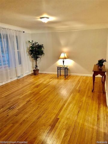 14917 Fairway Street, Livonia, MI 48154