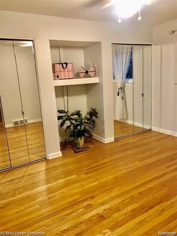 14917 Fairway Street, Livonia, MI 48154