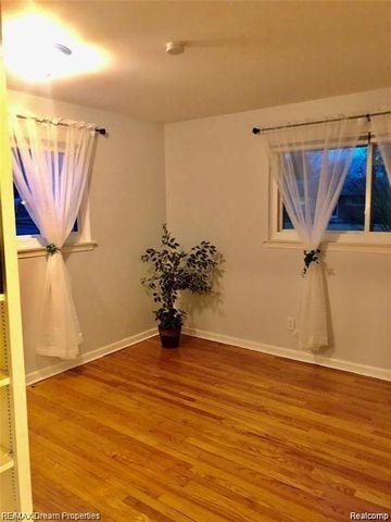 14917 Fairway Street, Livonia, MI 48154