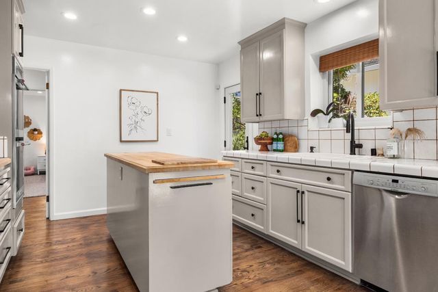 504 Cuesta Drive, Aptos, CA 95003
