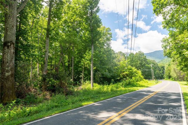 245 White Oak Creek Road, Burnsville, NC 28714