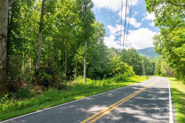 245 White Oak Creek Road, Burnsville, NC 28714