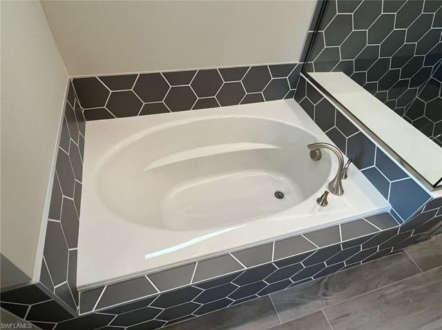 20179 Millrun DR, Estero, FL 33928