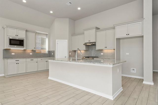 107 Yellow Perch Way, Conroe, TX 77318