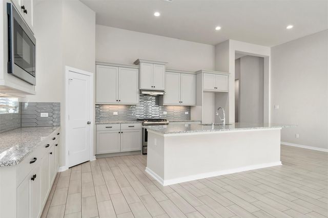 107 Yellow Perch Way, Conroe, TX 77318