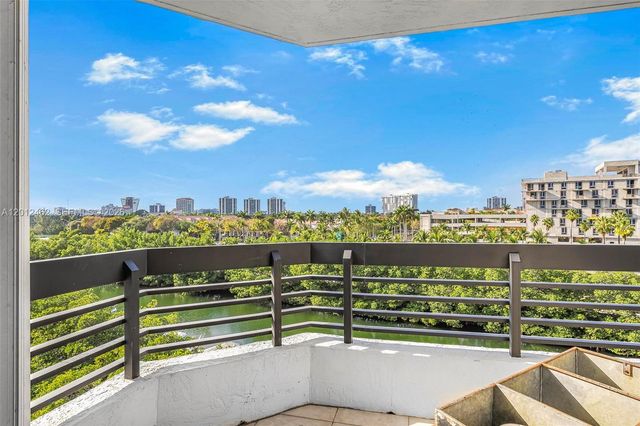 3500 Mystic Pointe Dr 604, Aventura, FL 33180