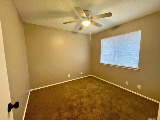 9827 Ardash Ln, San Antonio, TX 78250