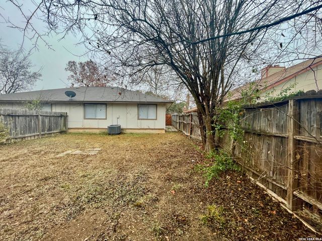 9827 Ardash Ln, San Antonio, TX 78250