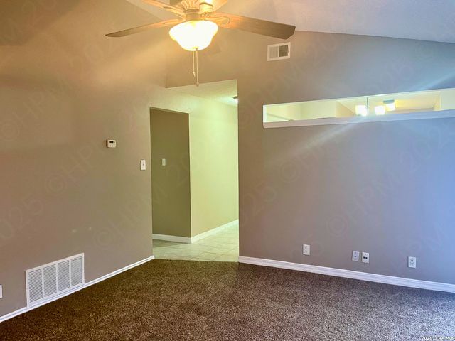 9827 Ardash Ln, San Antonio, TX 78250