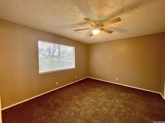 9827 Ardash Ln, San Antonio, TX 78250