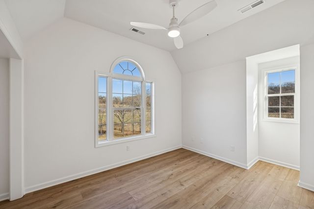 1909 Evergreen Rd, Thompsons Station, TN 37179