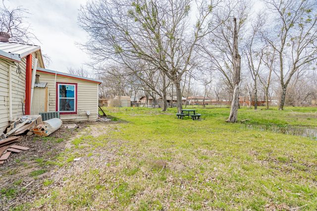 305 E Church Street, Crandall, TX 75114