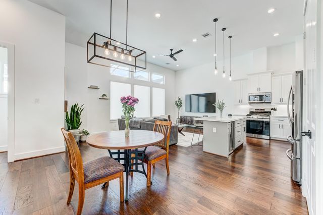 107 W Whitney Street E, Houston, TX 77018