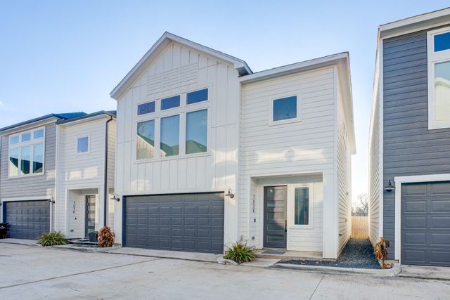 107 W Whitney Street E, Houston, TX 77018