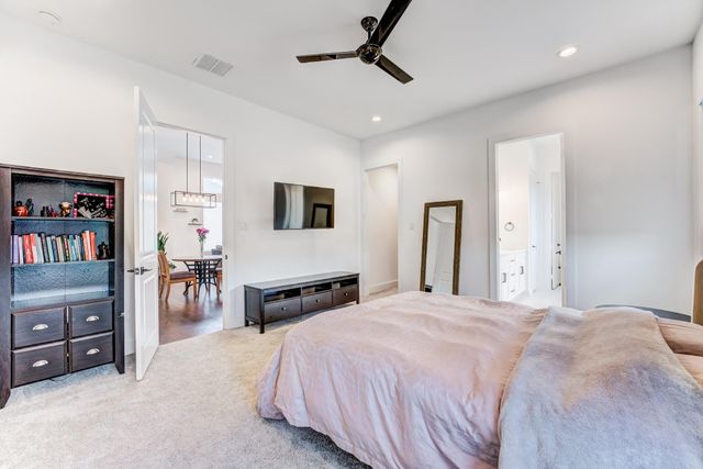 107 W Whitney Street E, Houston, TX 77018