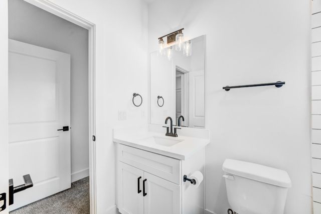 107 W Whitney Street E, Houston, TX 77018