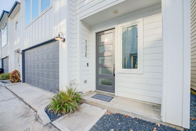 107 W Whitney Street E, Houston, TX 77018