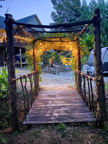 630 Claystone Drive, Inman, SC 29349