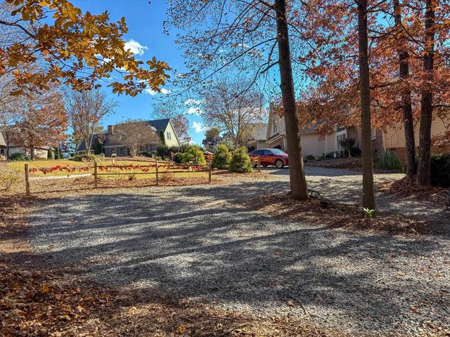 630 Claystone Drive, Inman, SC 29349