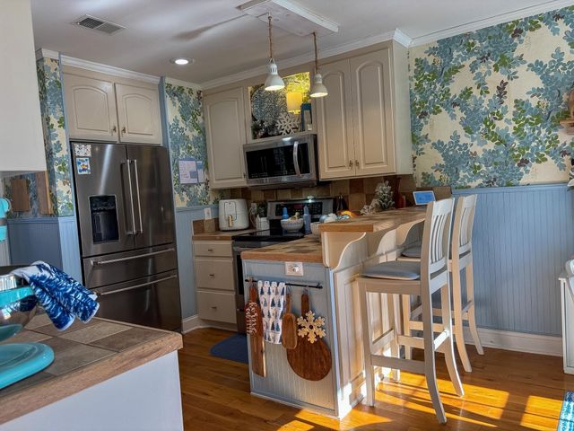 630 Claystone Drive, Inman, SC 29349