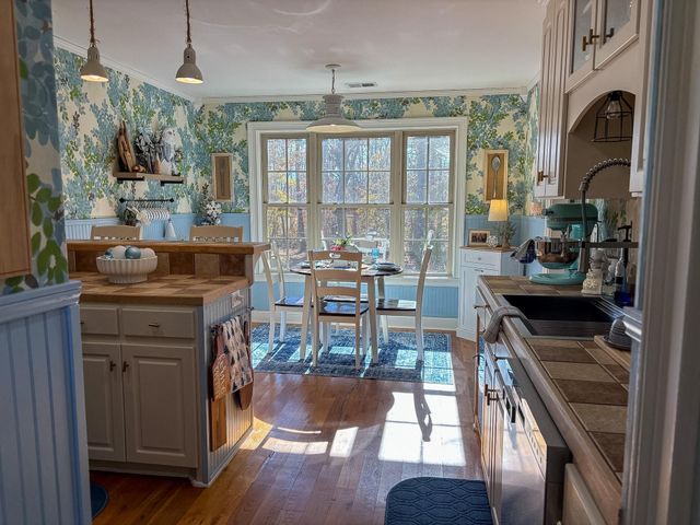 630 Claystone Drive, Inman, SC 29349