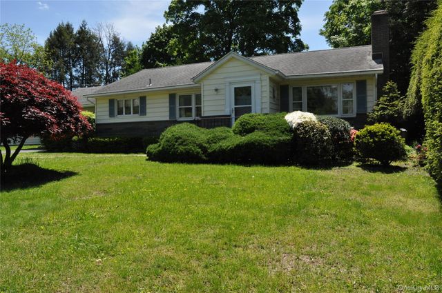 32 Fuller Lane, Hyde Park, NY 12538