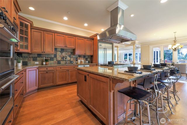 7661 NE 14th Street, Medina, WA 98039