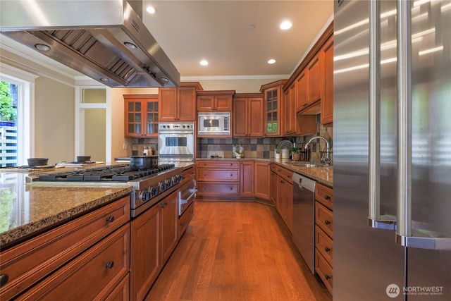 7661 NE 14th Street, Medina, WA 98039
