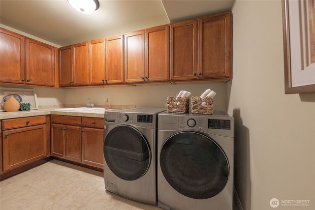 7661 NE 14th Street, Medina, WA 98039