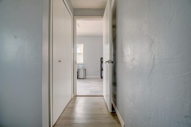 500 VALVERDE Drive SE, Albuquerque, NM 87108