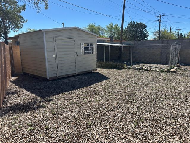 500 VALVERDE Drive SE, Albuquerque, NM 87108