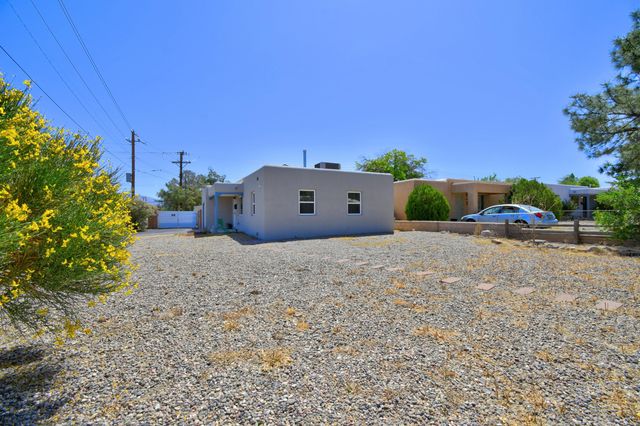 500 VALVERDE Drive SE, Albuquerque, NM 87108