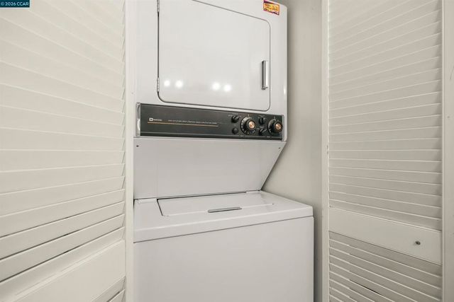 1832 Golden Rain 6, Walnut Creek, CA 94595