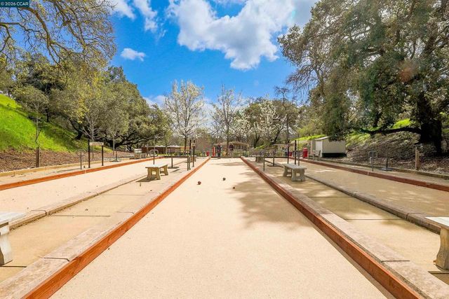 1832 Golden Rain 6, Walnut Creek, CA 94595