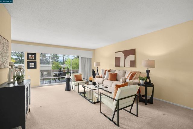 1832 Golden Rain 6, Walnut Creek, CA 94595