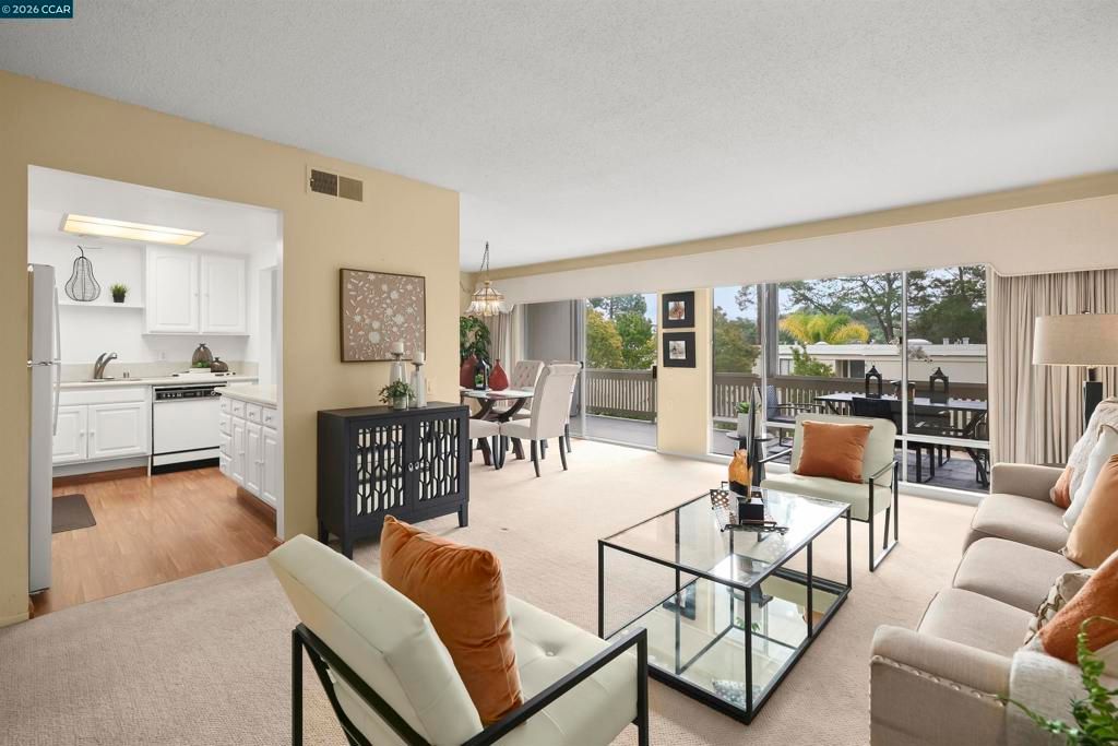 1832 Golden Rain 6, Walnut Creek, CA 94595