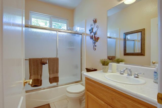303 Taryn Court, Hollister, CA 95023
