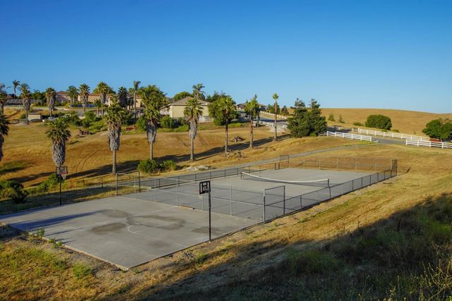 303 Taryn Court, Hollister, CA 95023