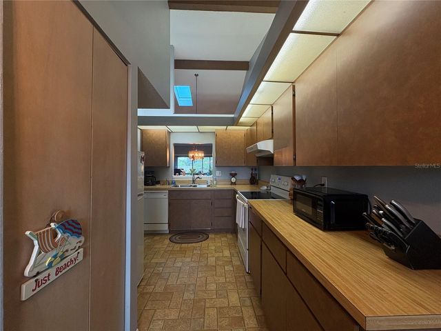 7214 CLOISTER DRIVE 7214, Sarasota, FL 34231