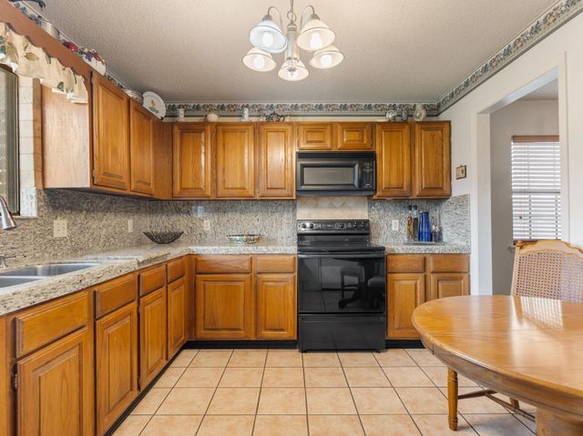 4 Abalone Street, Bay City, TX 77414